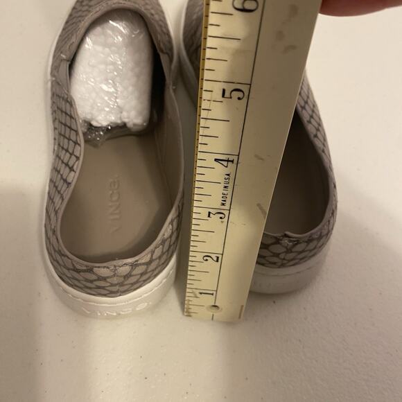 Women 8.5M Vince Preston Snake Embossed Leather Grey Platform Sneakers Slip-On - Picture 9 of 10